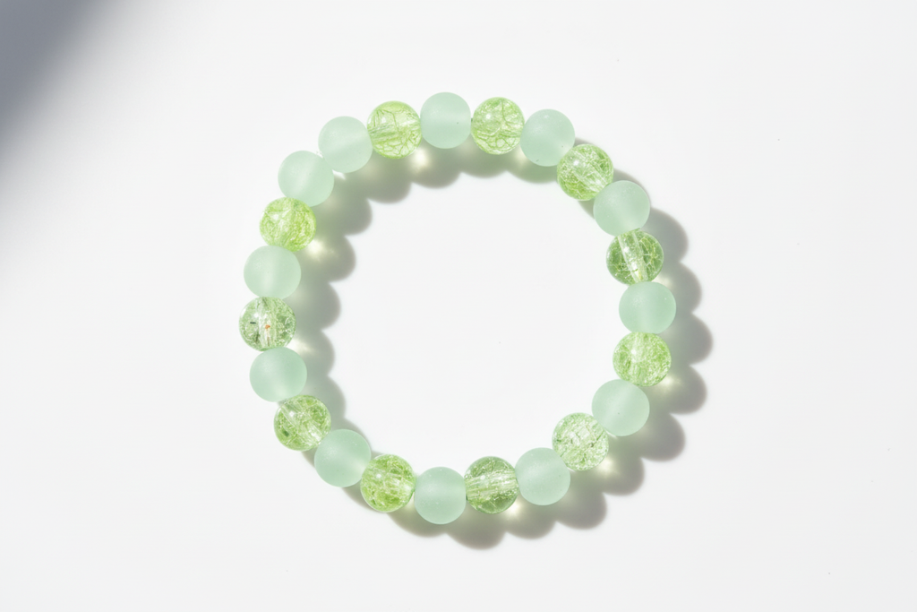 Light Green Frosted and Crackle Beads Bracelet 1