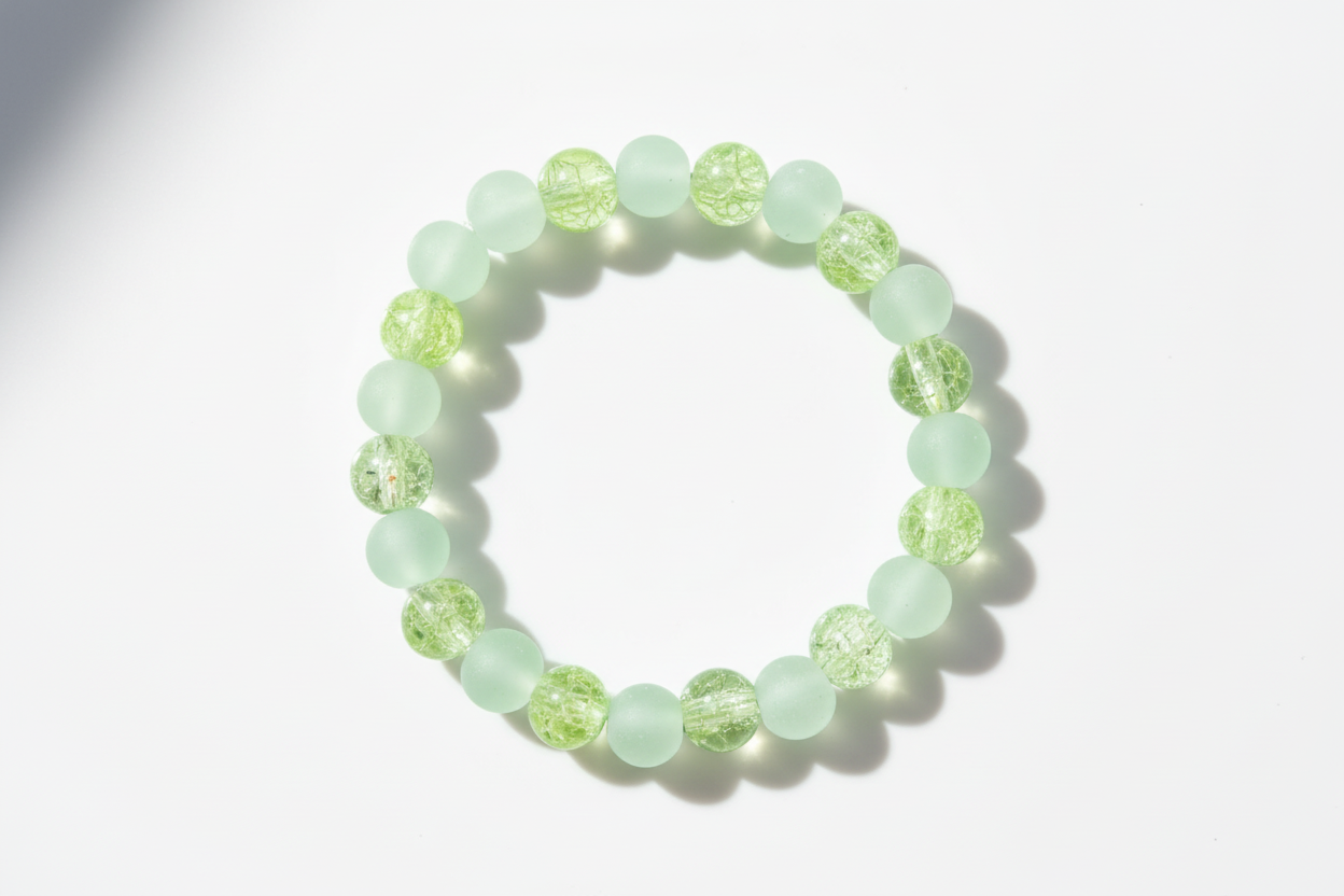Light Green Frosted and Crackle Beads Bracelet 1